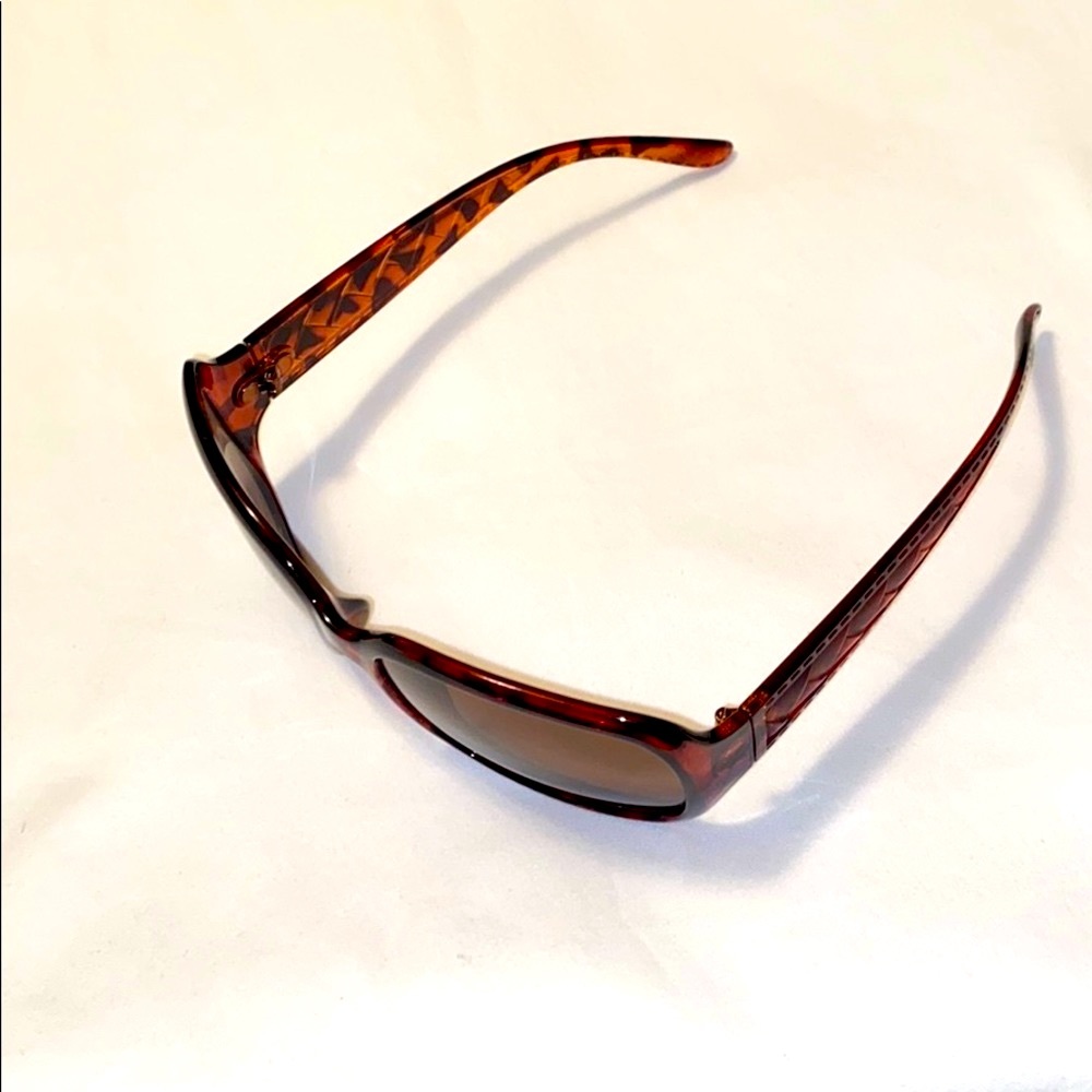 Ellen Tracy sunglasses - Picture 2 of 4
